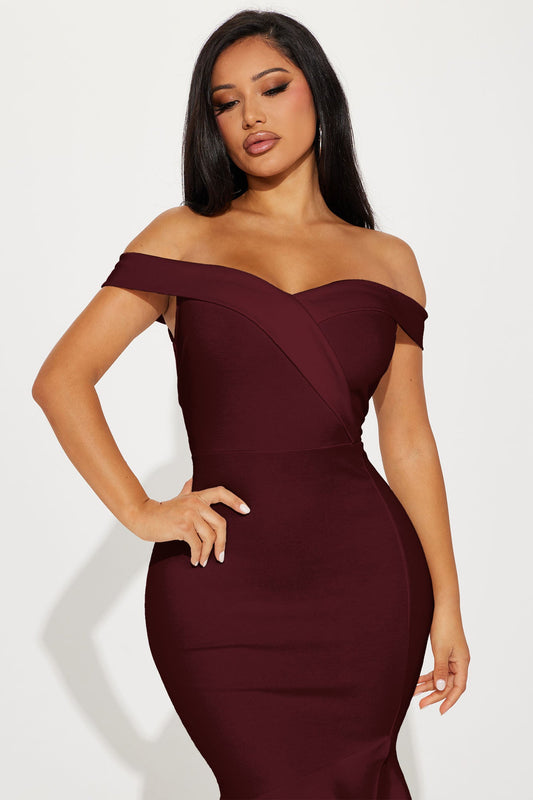 Eloise Off Shoulder Body Sculpting Midi Dress - Wine