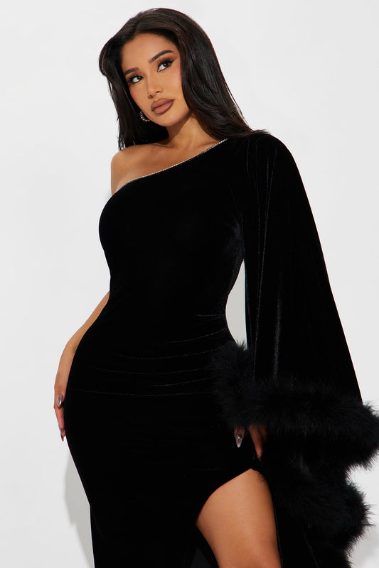 Kendall Velvet Maxi Dress - Black